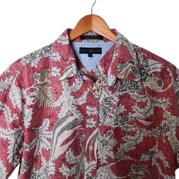 Tommy Hilfiger Golf Red Floral Hawaiian Style Button Up Men's XL Cotton - Picture 3 of 16